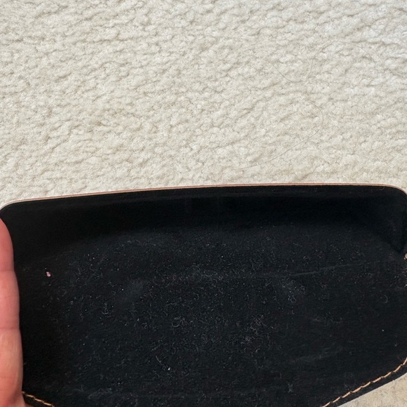 Ray Ban NWOT leather sunglasses snap-button case (case only) - Picture 4 of 4